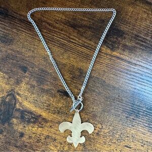 Gold Fleur-de-Lis Pendant Necklace